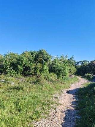 Zemljišče Omišalj, 726m2