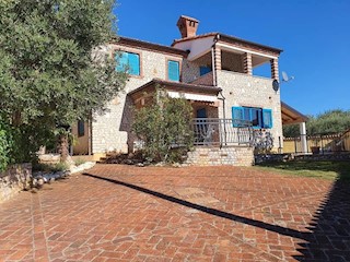 Vila sa bazenom
