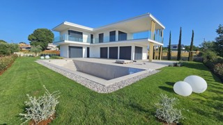 Moderna vila v bližini Poreča – popolna mešanica razkošja in udobja, naprodaj