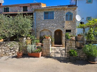 Poreč, Kamnita hiša 4 km ob moja