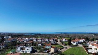 Gradbena parcela 1013 m² naprodaj – Vabriga, pogled na morje, idealna za investicijo