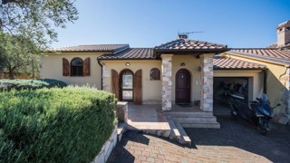 Dvojna hiša s pogledom na morje – 10 km od Poreča – Opremljena, 100 m²