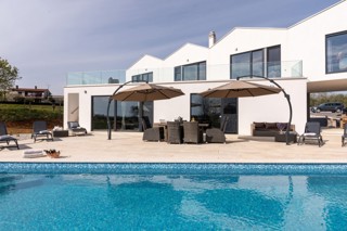 Moderna vila okolica Poreča, ca 6271 m2 parcela