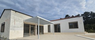 Istra Nepremičnine: Nova Pritlična Hiša z Bazenom in Garažo, Poreč Okolica
