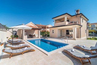 Poreč Vila sa bazenom, cca 3 km ob morja