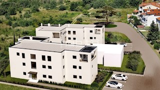 Poreč, stanovanje v gradnji 99 m2 z vrtom 84 m2, 1500 m od morja