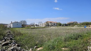 Okolica Poreča, Lovreč - Gradbena parcela na lepi in mirni lokaciji