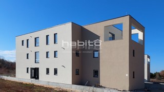 Istra, Poreč, novo stanovanje 91 m2, 1. nadstropje, 1500 m od morja
