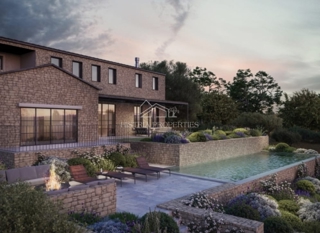 Pravljična lokacija in rustikalna vila z razgledom, ki vas bo vsak dan navduševal.