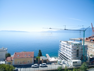 Morje, terasa in vrhunska pametna novogradnja na obali mesta Reka so edinstvena priložnost