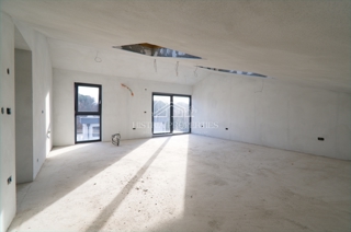 Blizu morja in udobno družinsko stanovanje v novogradnji v bližini Poreča