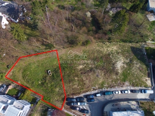 Zemljišče z veljavnim dovoljenjem za gradnjo stanovanj in plačanim komunalnim prispevkom