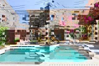 Kamnita hiša, primerna za turistični najem