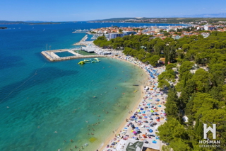 Odlična lokacija! Zemljišče ob morju v Biogradu – 701 m²