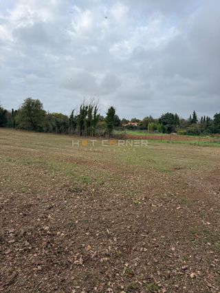 Zemljišče Fažana, 2.400m2