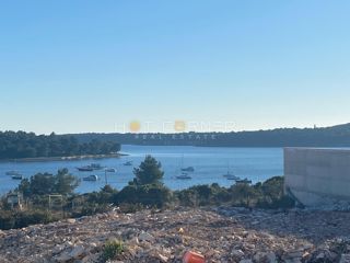 Medulin, zemljišče 200 m od plaže, čudovit pogled na morje