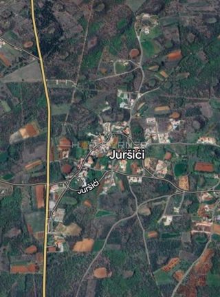 Gradbena parcela 2797 m² Juršići 85 €/m²