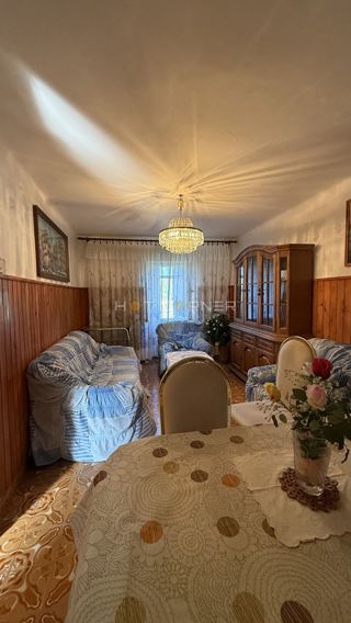 Avtohtona istrska kamnita hiša z zazidljivim zemljiščem