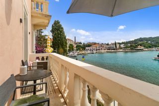 Rovinj, prva vrsta do morja, 2 stanovanji v enem