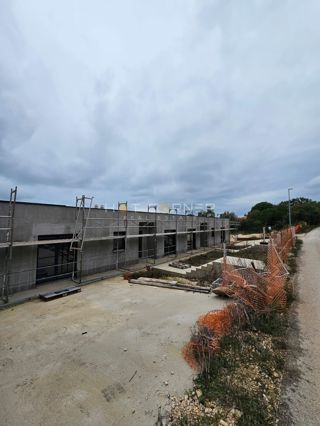 Investicijska priložnost: dve hiši z bazenoma blizu Rovinja  