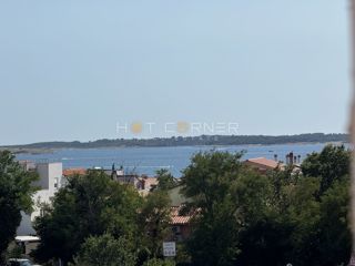 Medulin, vrhunska lokacija, 300 m od plaže, enosobno pritlično stanovanje z manjšim vrtom