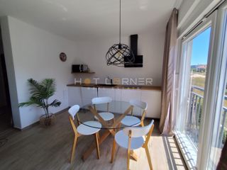 Valdebek, nov sodoben apartma, opremljeno, 1. nadstropje, 2 spalnici, UPORABNO DOVOLJENJE