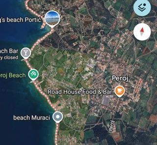 Kmetijsko zemljišče z oljčnim gozdčkom – prva vrsta ob morju, Peroj