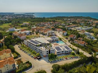 Poreč, luksuzno stanovanje, 3 spalnice, čudovit pogled na morje, bazen, dvigalo