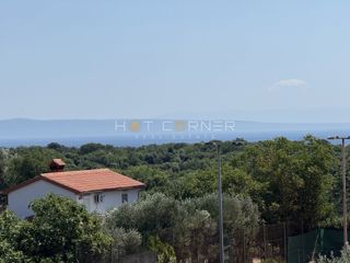 Ližnjan, priložnost: stanovanje z 2 spalnicama, 1. nadstropje, pogled na morje + 100 m² vrta