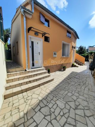 Hiša Pješčana Uvala, Medulin, 102m2