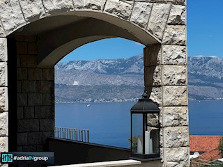 BRAČ // Postira, STANOVANJSKA HIŠA / LOKACIJA-OGLED / video - preberite opis