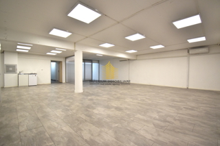 Poslovni prostor, Prodaja, Donja Dubrava, Dubrava, 242,5 m2, Pisarna