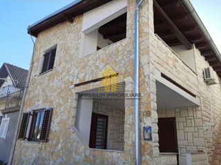 Hiša, Prodaja, Šibenik in okolica, Bilice, 240 m2, Dvojna hiša