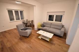 Hiša, Prodaja, Gornja Dubrava, Trnovčica, 272 m2, Večstanovanjska stavba