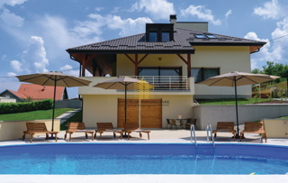 Hiša, prodaja, Brezovica, Starjak, 268 m2, vila