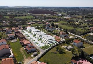 Okolica Pule, stanovanje v pritličju novogradnje z vrtom, parkirišče