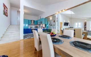 Pula, Nova Veruda dvosobno stanovanje z garažnim prostorom