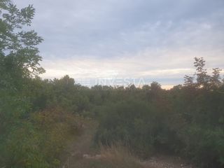 Prostrano zemljišče, prva vrsta do morja