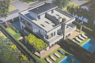 Novigrad, Gradbeno zemljišče na odlični lokaciji