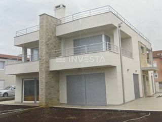 Novigrad, Gradbeno zemljišče na odlični lokaciji