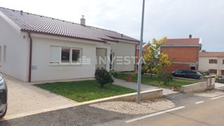 Pametna hiša s bazenom