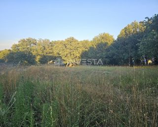 Medulin, Gradbena Zemljišča, 500 m od Morja