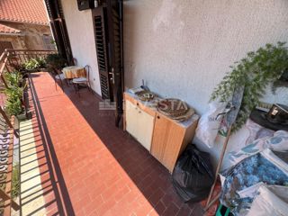Pula, center, prostorno stanovanje 87m², velika terasa, 3 spalnice