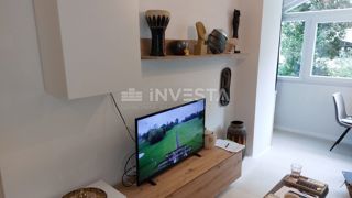 Červar-Porat - prenovljeno stanovanje v prvem nadstropju - 150m od morja