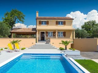 Fažana, Vila s bazenom in velikim vrtom
