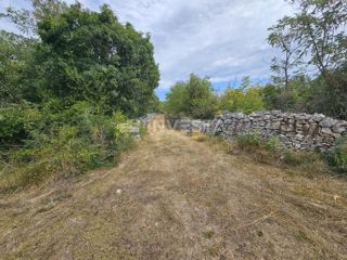 Vodnjan, kmetijsko zemljišče 1.881 m²
