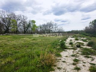 Zemljišče Kanfanar, 661m2