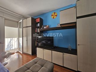 Hrvaška, Istra, center Pule - sončno stanovanje 58m² z veliko ložo