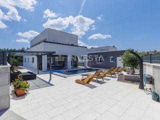 Okolica Vodnjana, moderna počitniška hiša z bazenom, 195 m2