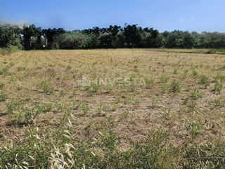 Vodnjan, atraktivno gradbeno zemljišče 1056 m²